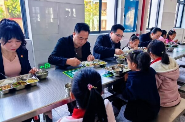 从千年文脉到食力顶流——永州市零陵区校园餐的温暖破圈