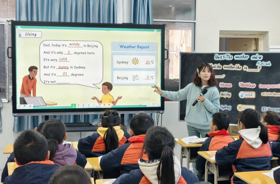 数智赋能，精准教学：荷塘区小学英语探索“AI+”课堂新范式