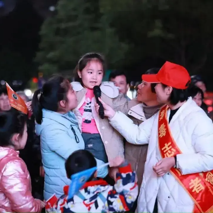 祁阳市“旗扬文明联播”新风拂面@湖南日报头版头条