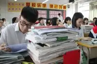 在“少考”中推进“优教”