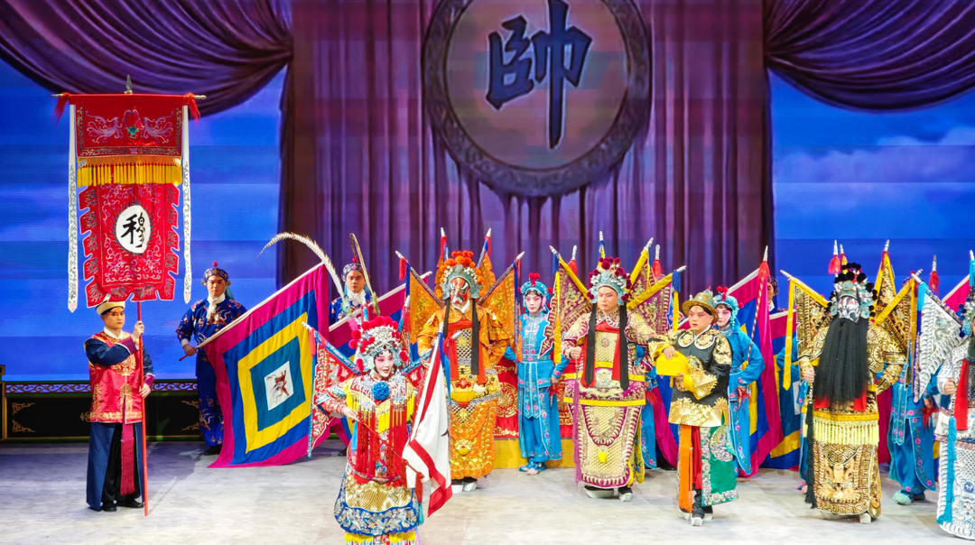 李胜素入湘传艺，张璇主演梅派经典京剧《穆桂英挂帅》赢得满堂彩