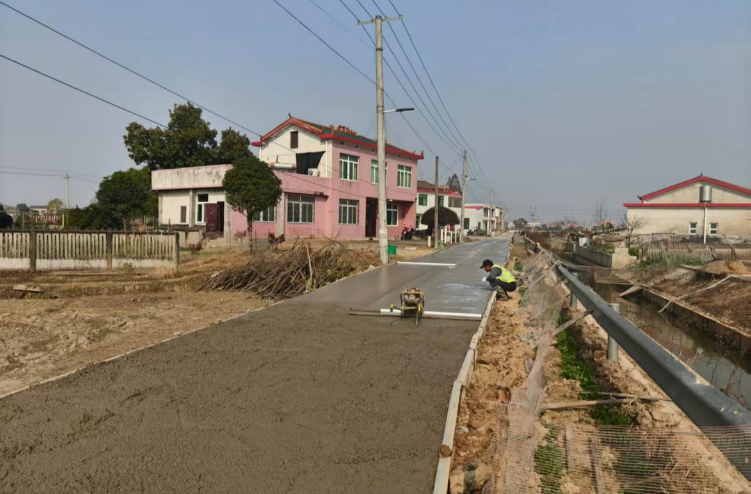  “强筋骨”“筑屏障” 湘阴提升农村公路安全通行水平