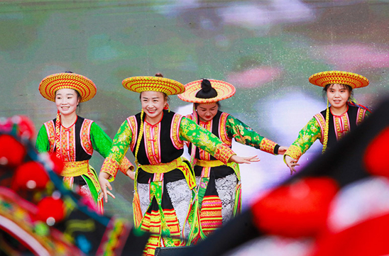 Yao People Celebrate Panwang Festival in Guiyang County