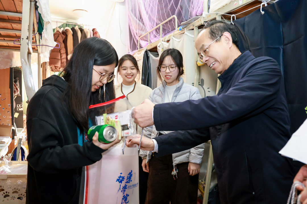 情暖研途，湖南中医药大学药学院开展考研学子暖心慰问活动