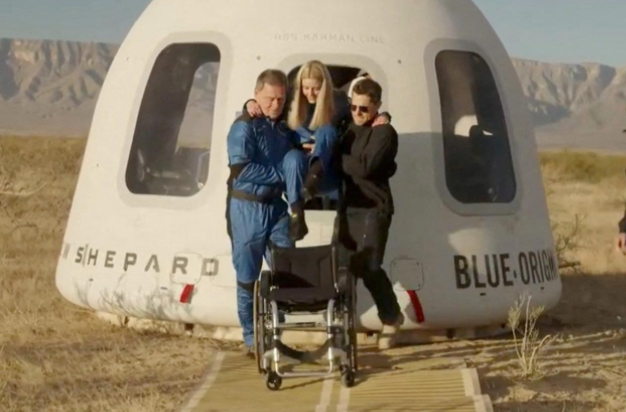 美飞行器成功发射 搭载“轮椅使用者”进入太空