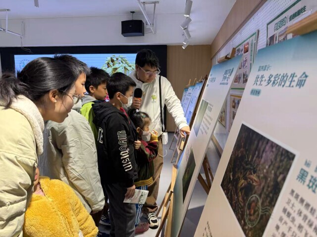 开启自然资源科普新体验   省地质博物馆科普展览进社区