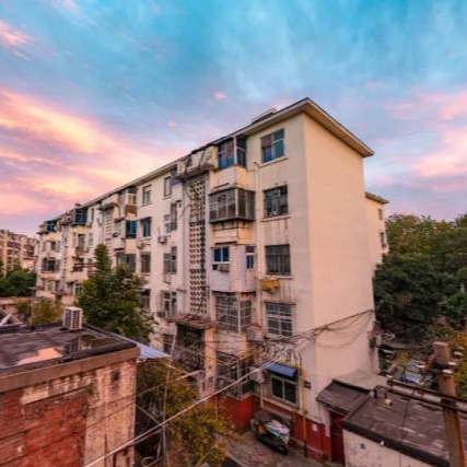 老房子“强制体检”，政府出手了