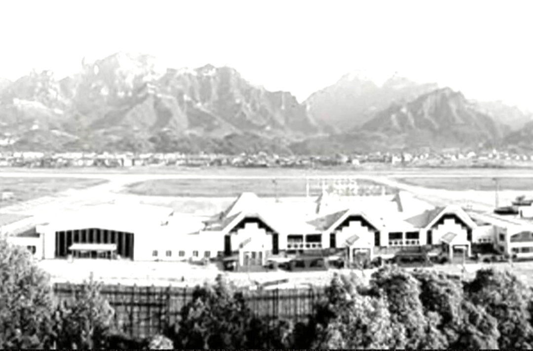 历史上的今天丨1993年12月22日，大庸机场试航成功