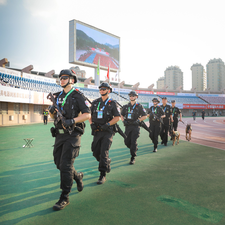 湖南日报丨平安湘潭：时光深处，总有藏蓝在守望