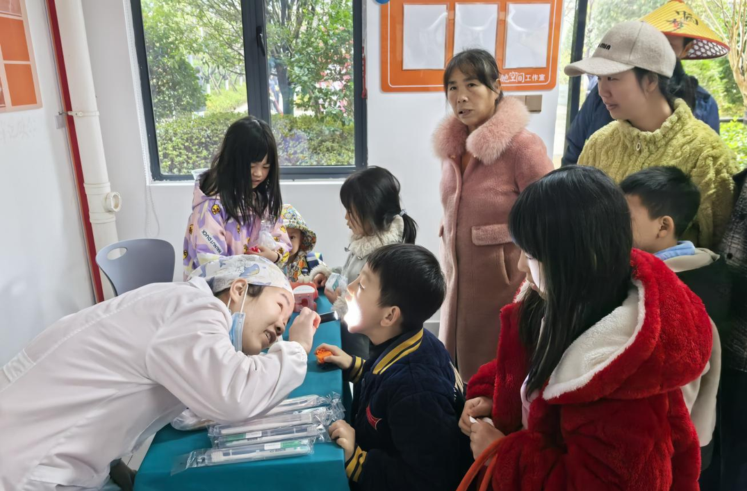 荷塘区桂花街道新荷社区：冬至暖邻聚民心 基层治理谱新篇