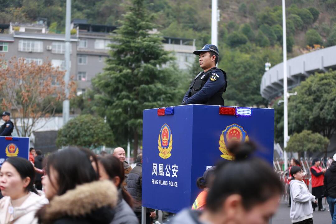 他们，从入场到退场全程守护！