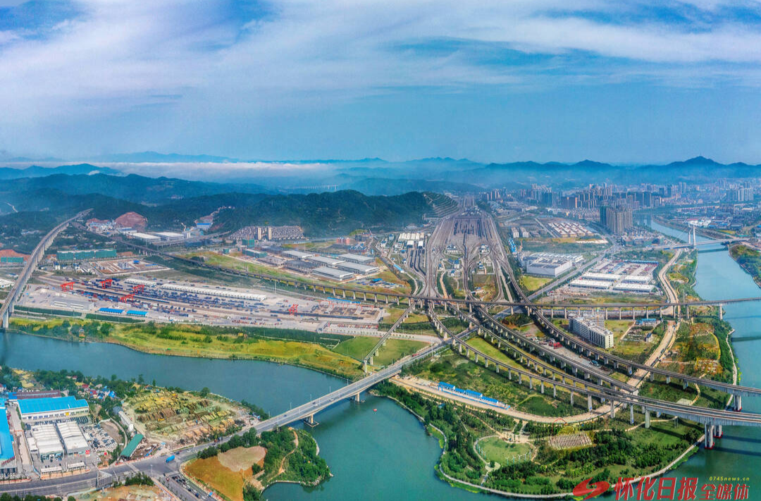 委员工作室·履职在一线｜怀化国际陆港政协委员工作室：“小阵地”释放“大能量”