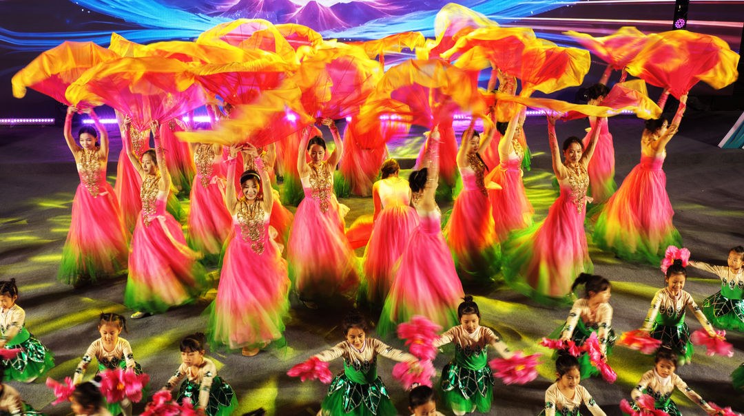 “村歌”展演 声动嘉禾