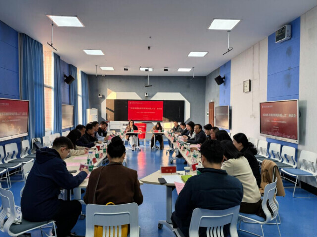 持续跨界合作，共同培育高素质新闻人才