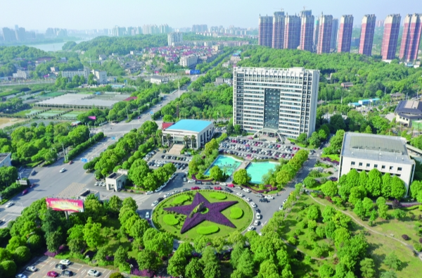 湖南日报特稿 | 以智造赋能 向苍穹进发——芦淞区“十四五”高质量发展答卷