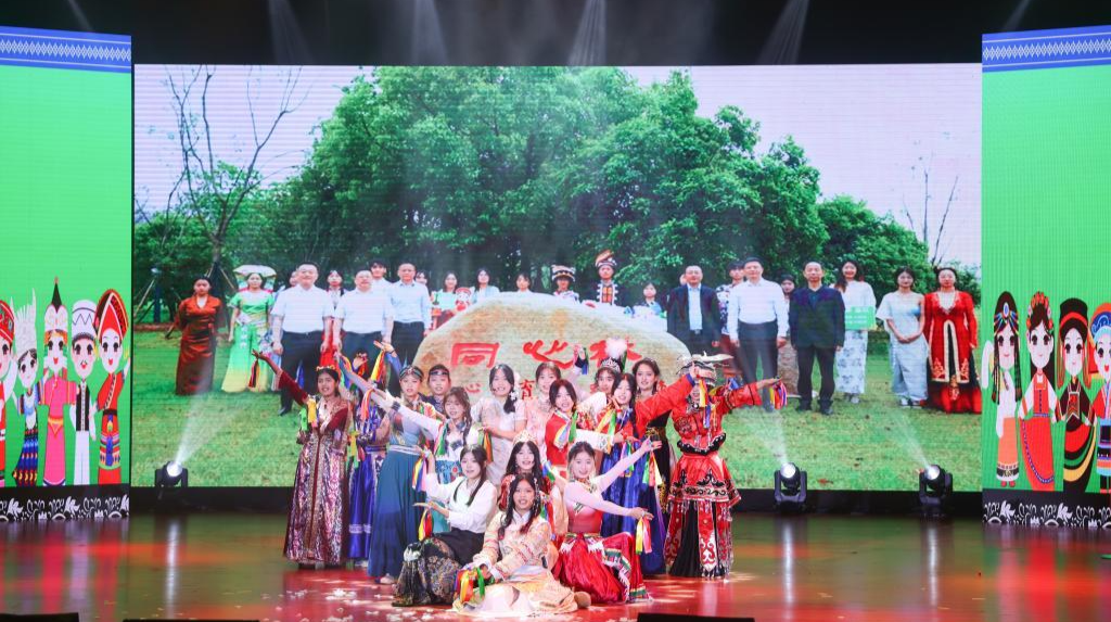 “一站式”学生社区的青春创变，湖南中医药大学举行寝室文化设计大赛