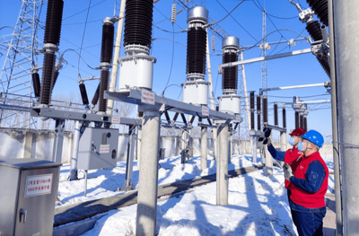国网鹤城区供电公司：迎峰度冬保电先行 配电房改造暖民心