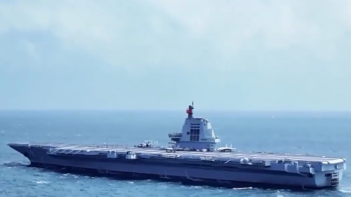 回顾2025年中国海军、空军、火箭军的重器硬核突破