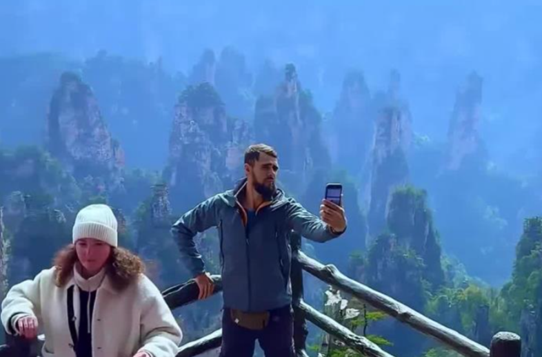 “中国游”热度攀升，外国游客在山水间看到了一个怎样的中国