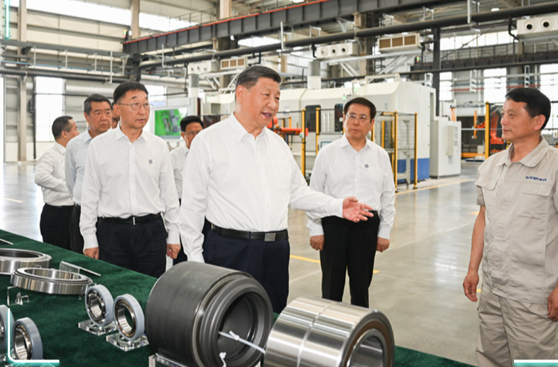 看图学习·回眸2025丨创新发展，总书记强调“坚定不移走下去”