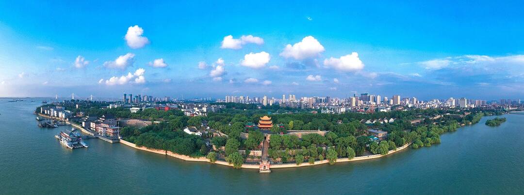 代表建议④｜白再兴：打造“活力智慧、文明美丽、幸福平安”新标杆