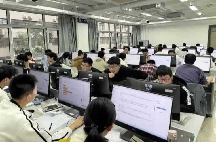 174名北大学生能否考过AI？结果很意外