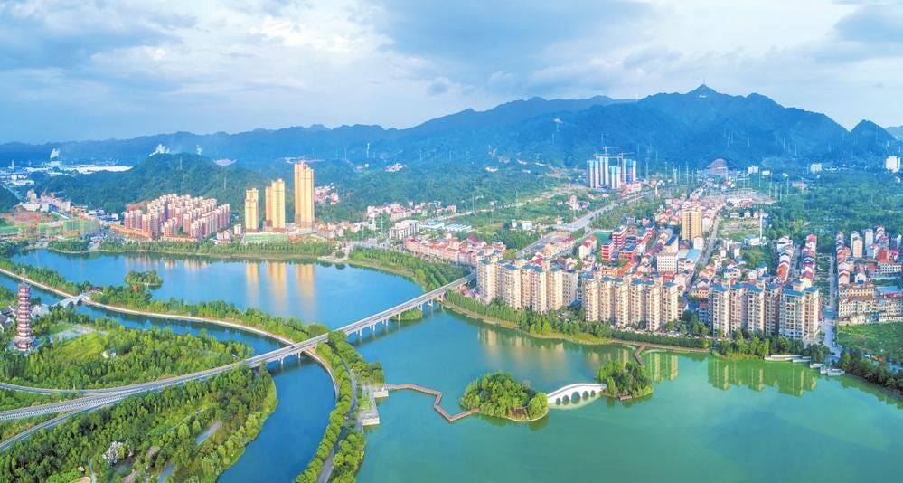 代表建议③｜熊世成：奋力建设“六个临湘六个区”推动发展再上新台阶