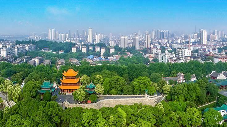 委员建言⑫｜张婷：设立养老护理员日破解护理短缺困境