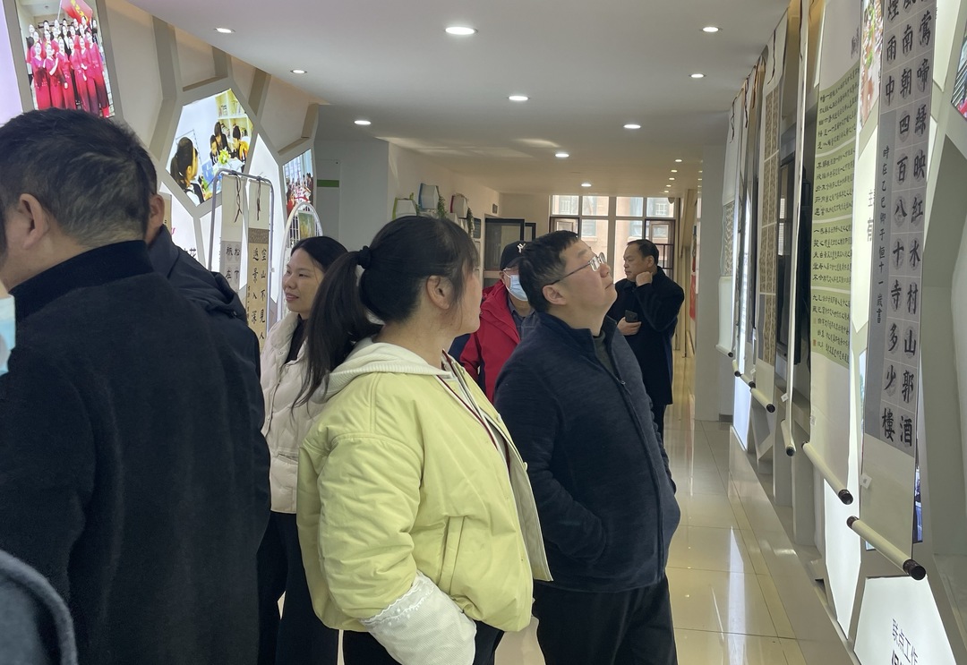 丽发社区：童心与匠心共绘社区温情