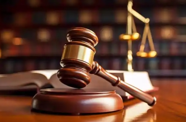 男子（患精神分裂症）持菜刀砍击致祖孙3人死亡，二审维持死刑原判