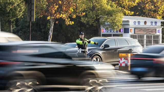 攸县人出门自带 “安全Buff”？因为这里有交警铁骑“5分钟应急圈”