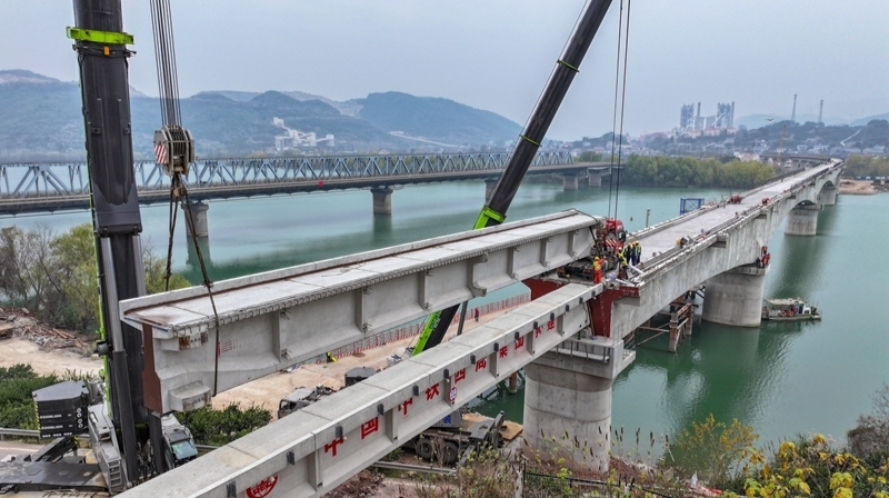 陕煤铁路专用线石门澧水特大桥实现全线贯通