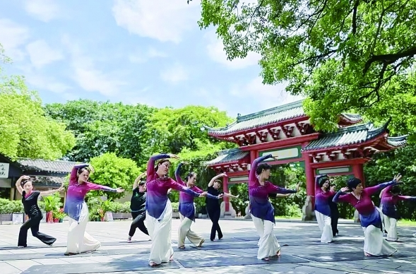 湖南日报观察头条 | 一所没有围墙的大学，如何点亮一座制造名城？株洲开放大学赋能学习型社会建设