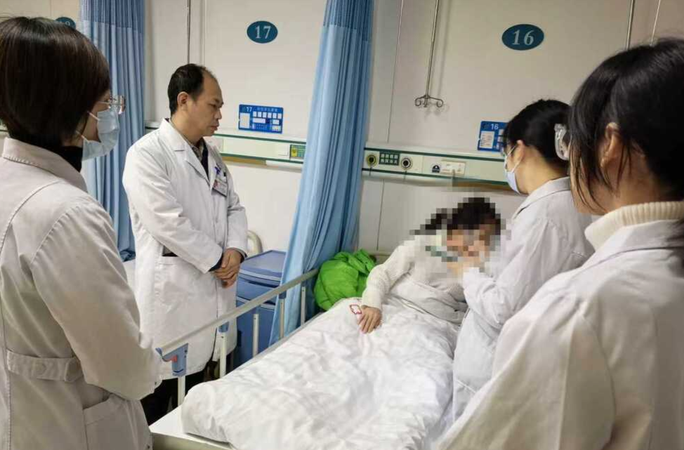 毫米级精准拆弹！湘南医生在颈部“生命禁区”剥离鸭蛋大肿瘤