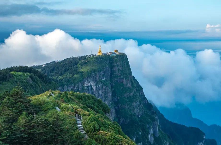 峨眉山全山寺院永久免费开放