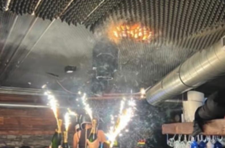 瑞士酒吧起火瞬间画面曝光：女服务员举烟花引燃天花板