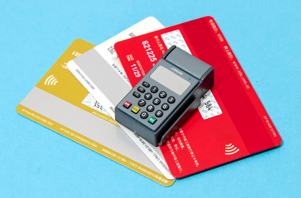 央行信用修复新政落地！网友晒图：我的贷款逾期记录“清零”了