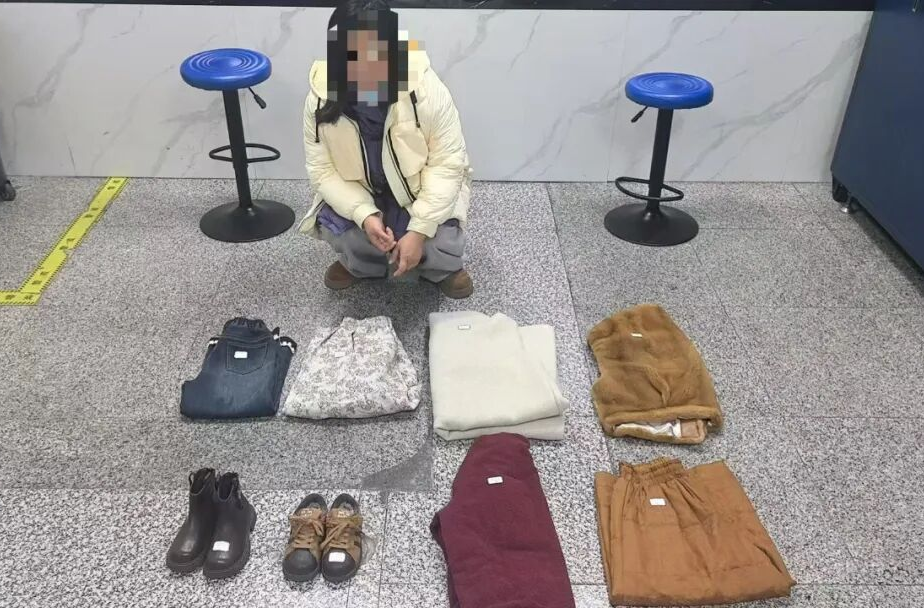 株洲一女子连偷八件新衣“撑面子”