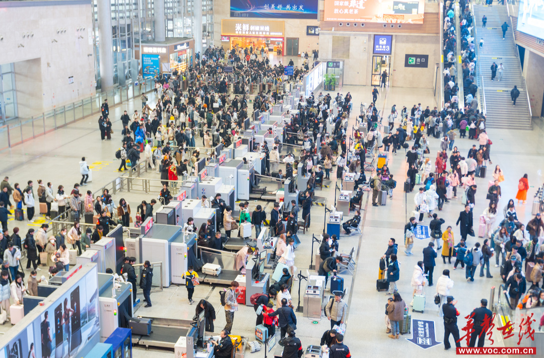 湖南铁路发展跑出“加速度” 2025年客货运输双创新高