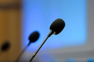 外交部：推动中韩战略合作伙伴关系进一步向前发展