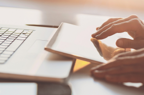 中央组织部从代中央管理党费中划拨4亿元用于元旦春节期间走访慰问生活困难党员、老党员、老干部