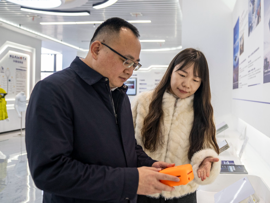 【擔(dān)當(dāng)作為開新局】“亮”出真本事 搶灘新賽道——記“全省擔(dān)當(dāng)作為優(yōu)秀干部”劉亮