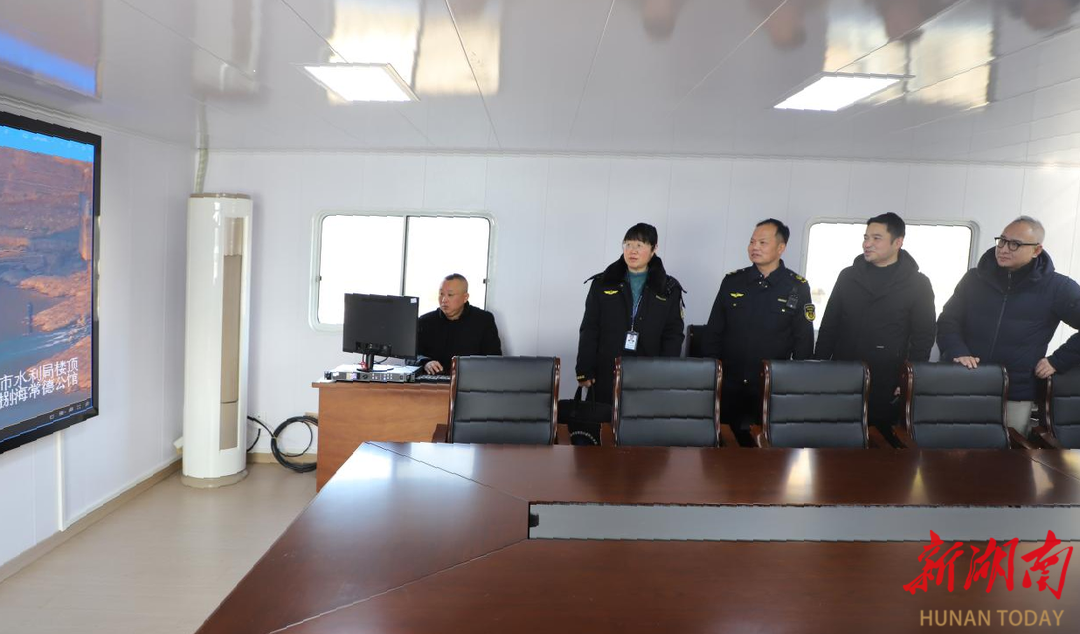 监督亮“利剑” 共治护碧波——特约监督员护航渔政执法巡查专项行动