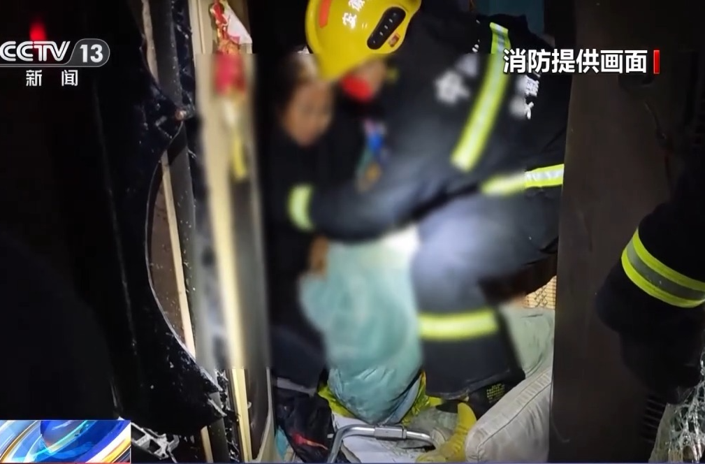 冬季行车注意：除了减速慢行 这些操作同样关键 