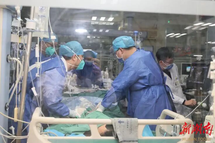 28岁突发心梗命悬一线！多学科协作+ECMO，让年轻患者重获“心”生