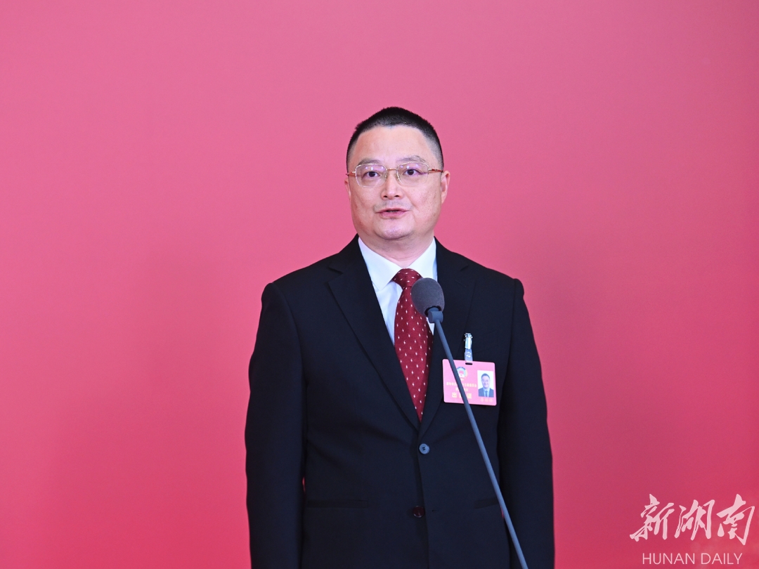 两会代表委员“高言值”⑤丨李颖悟：“平安长沙”的幸福基石因科技更牢固