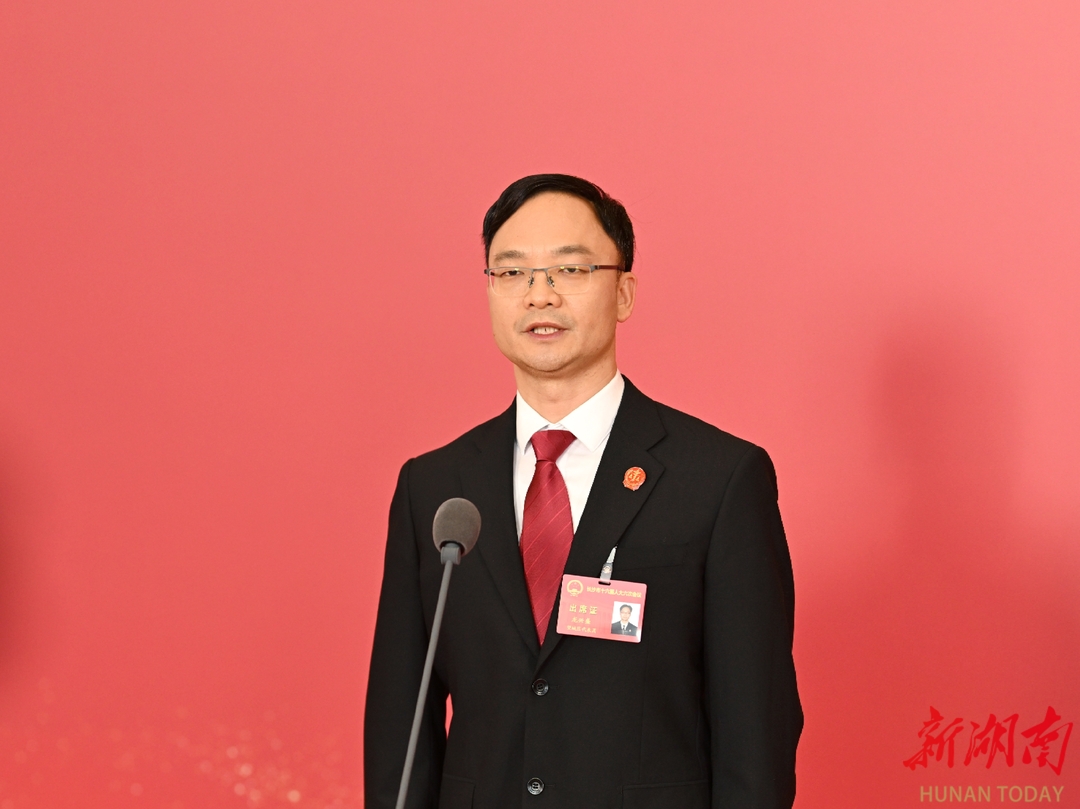 两会代表委员“高言值”⑫｜龙兴盛：司法机关要成为社会治理的“先锋队”