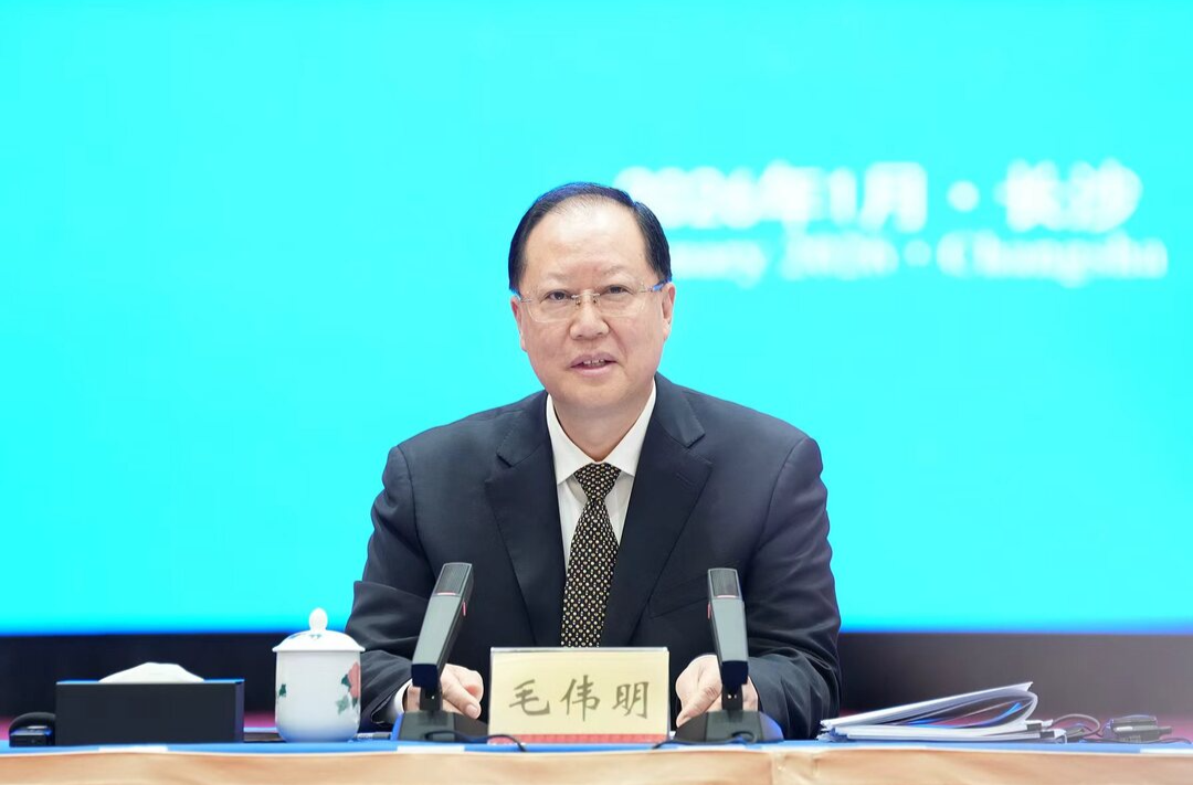 毛偉明與外商投資企業代表座談