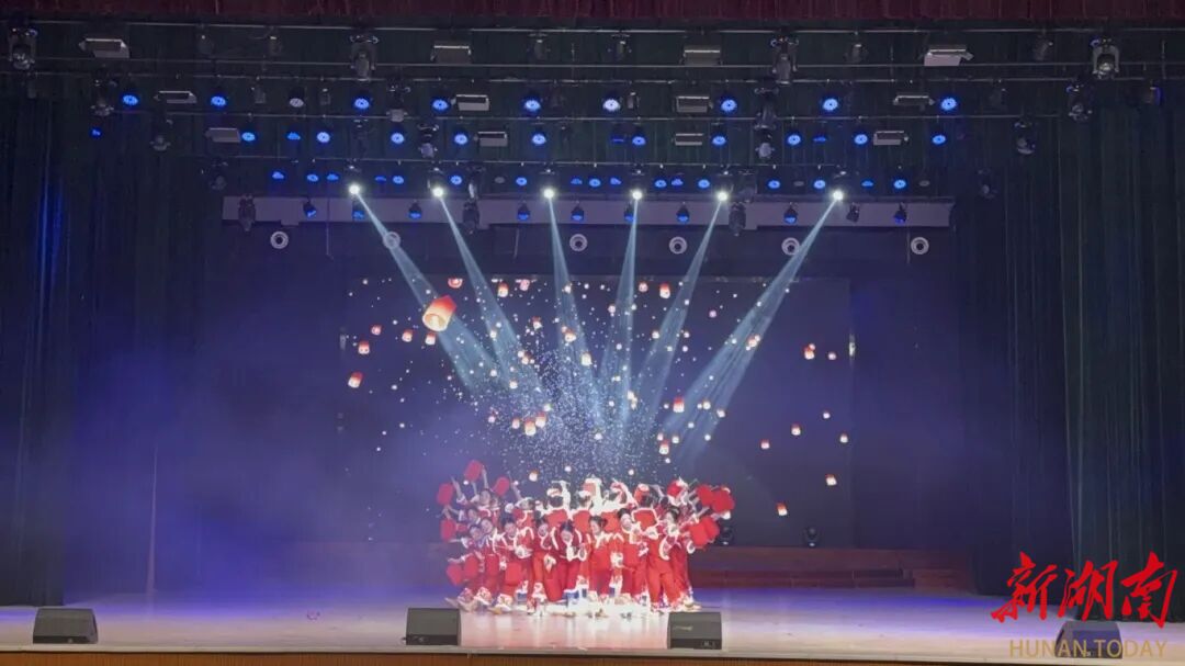 图片新闻丨永州师范高等专科学校学前教育学院举办2026年元旦晚会