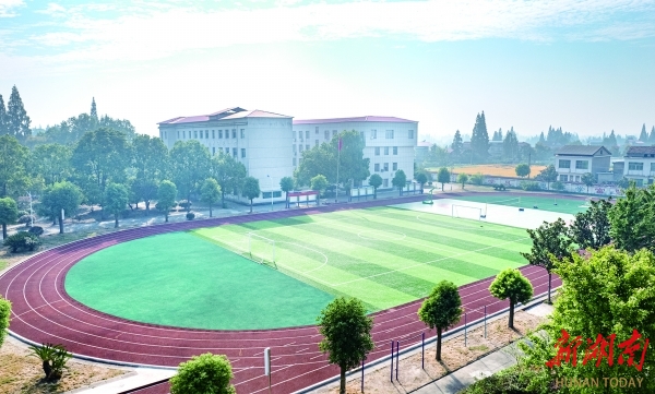 深读｜红旗这样插满墙！南县跻身全国义务教育优质均衡发展县探秘|湖南日报